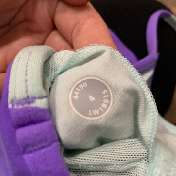 Lululemon Power Y tank - Picture 4 of 5